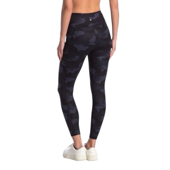 90 DEGREE BY REFLEX Camo Print Hi Rise Ankle Legging L NWT - Picture 2 of 9